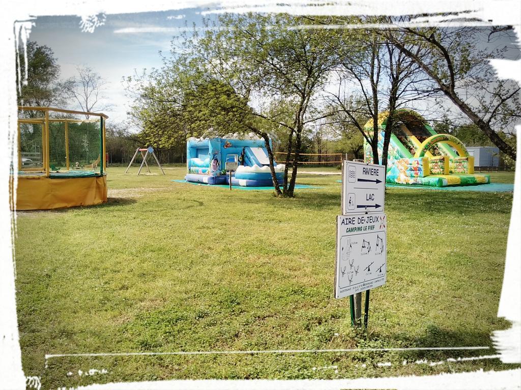 Camping Le Fief D'Anduze Zewnętrze zdjęcie